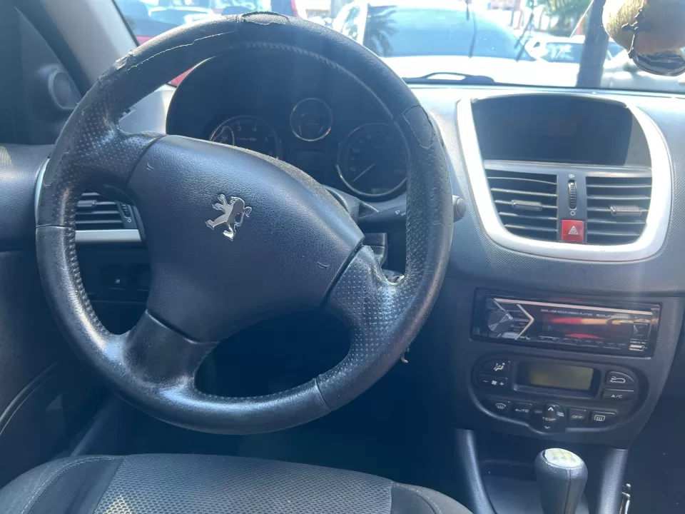 Peugeot 207 Sedan