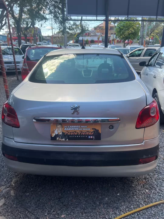 Peugeot 207 Sedan